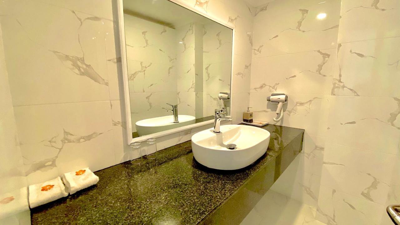 Kaani Palm Beach Maafushi Exterior photo
